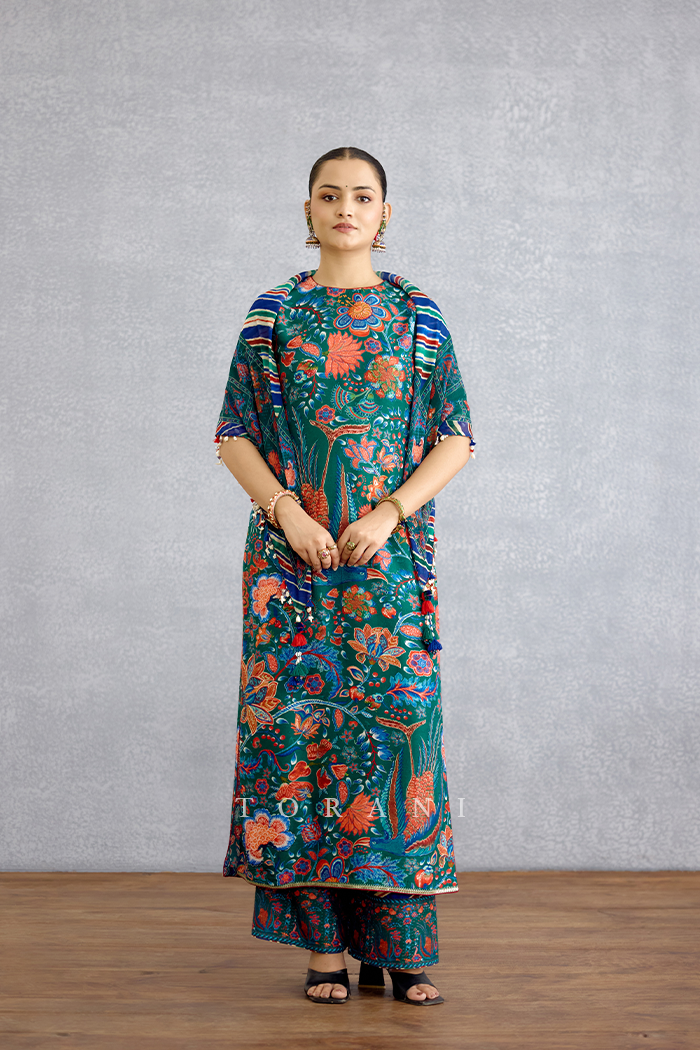 Mayurika Anura Scarf