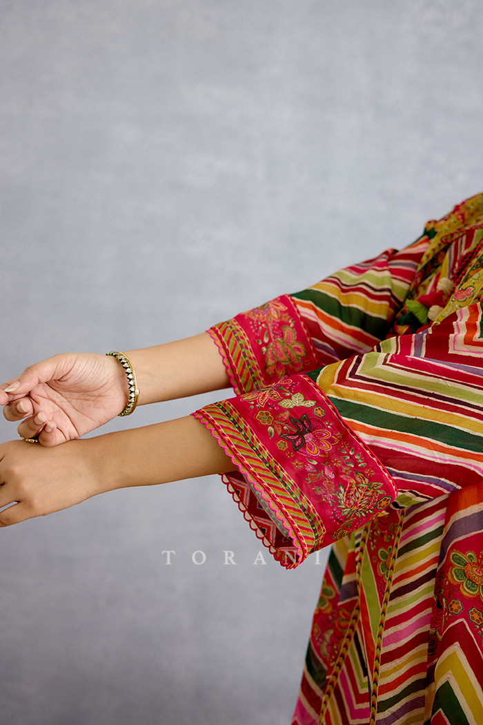 Chitrangi Asthika Kurta Set