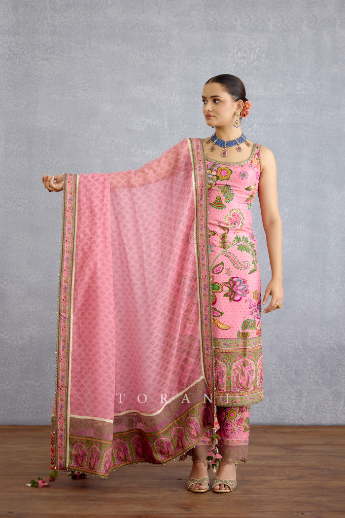 Pankaja Anvita Kurta Set