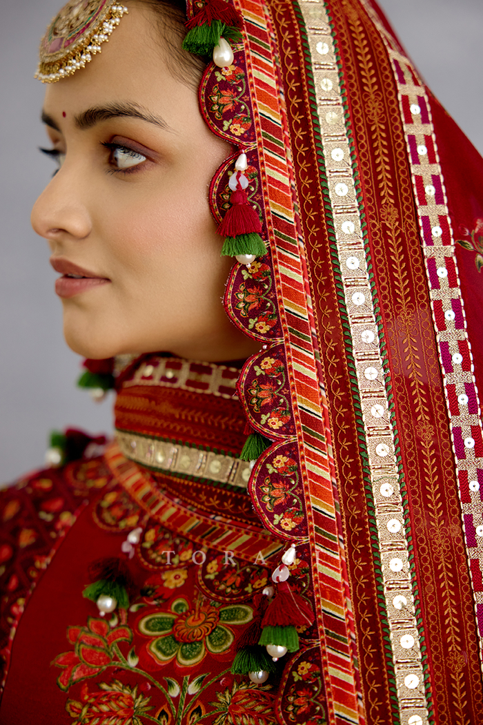 Laalima Naynaa Odhni