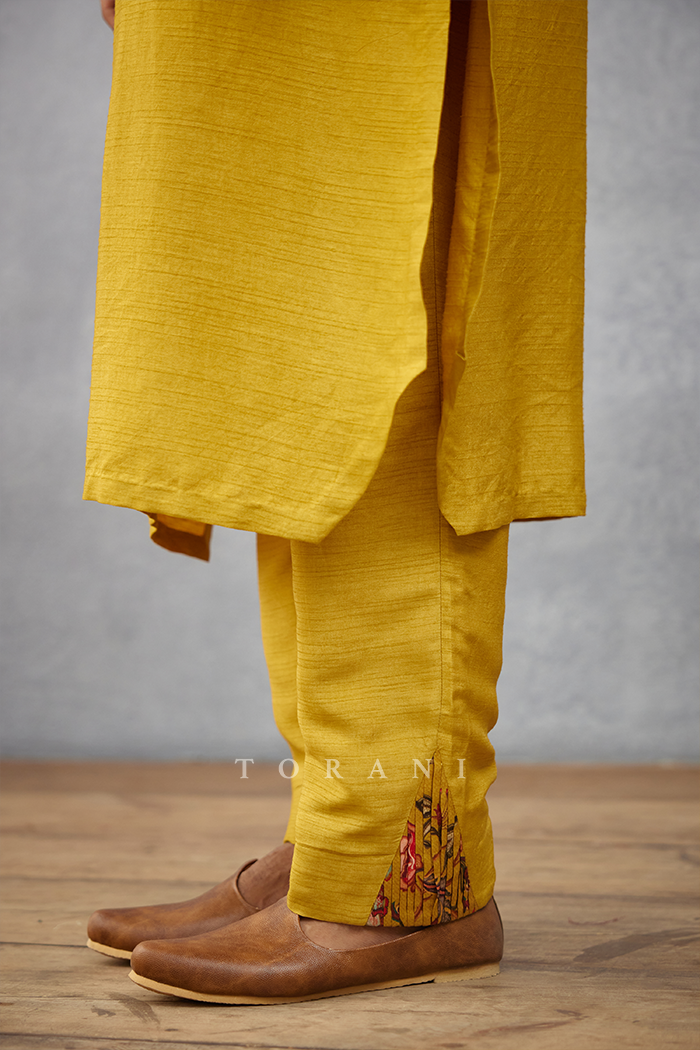 Sunehra Paarth Kurta Set