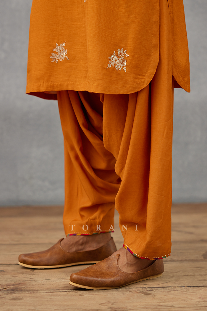 Narangi Afsal Kurta Set