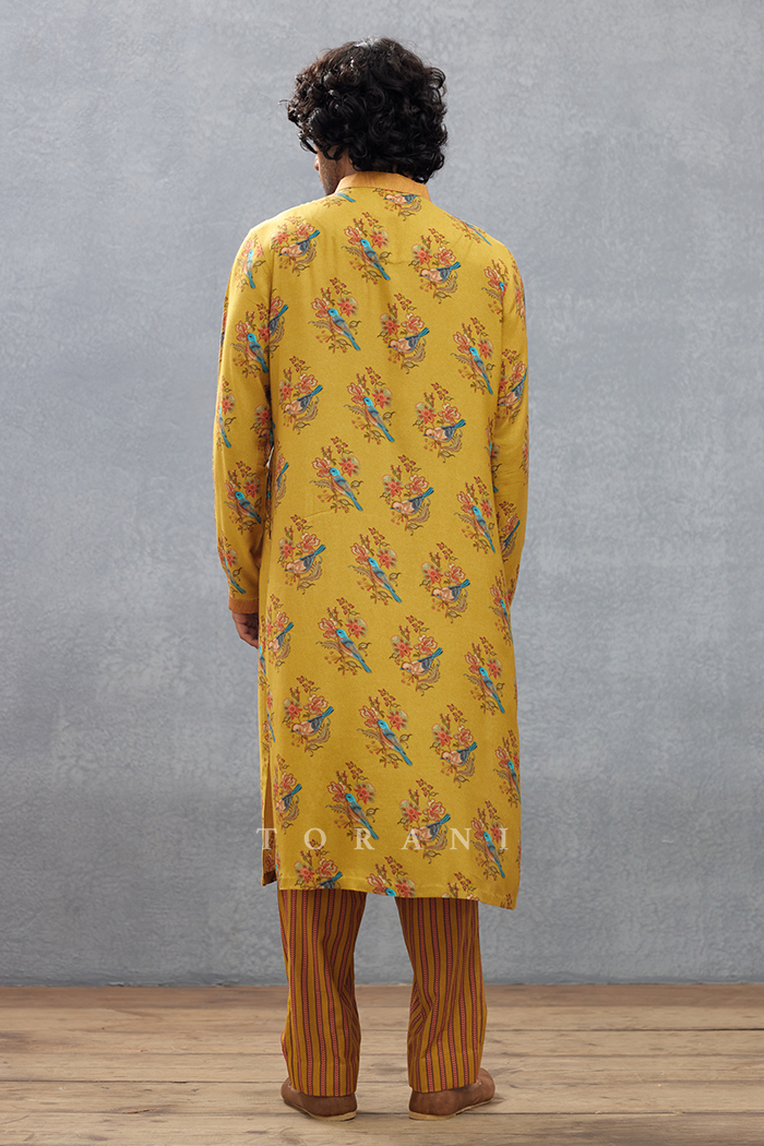 Sunehra Qamar Kurta Set