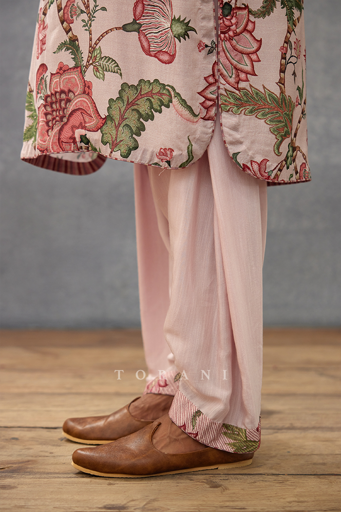 Gulaabi Ashfaq Kurta Set