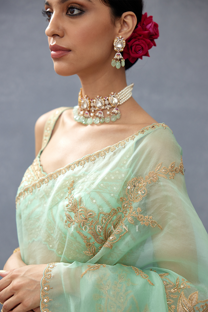 Gul-Neer Daavya Saree