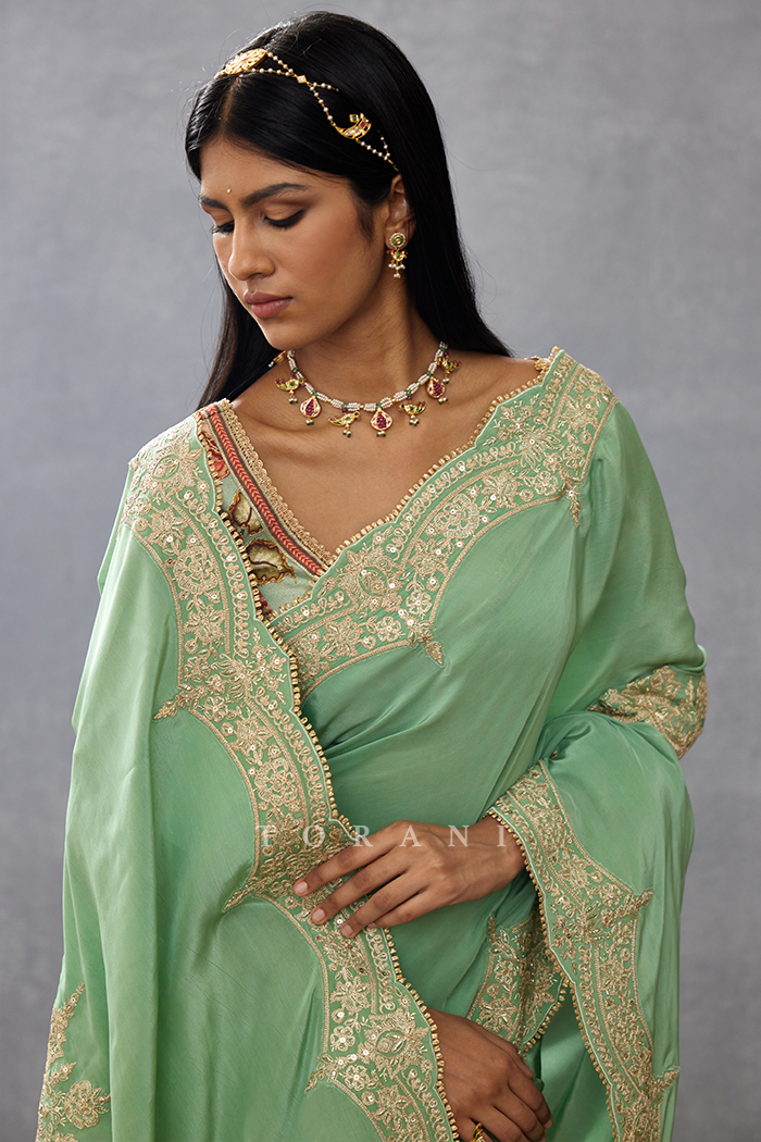 Gul-Neer Yuvani Saree