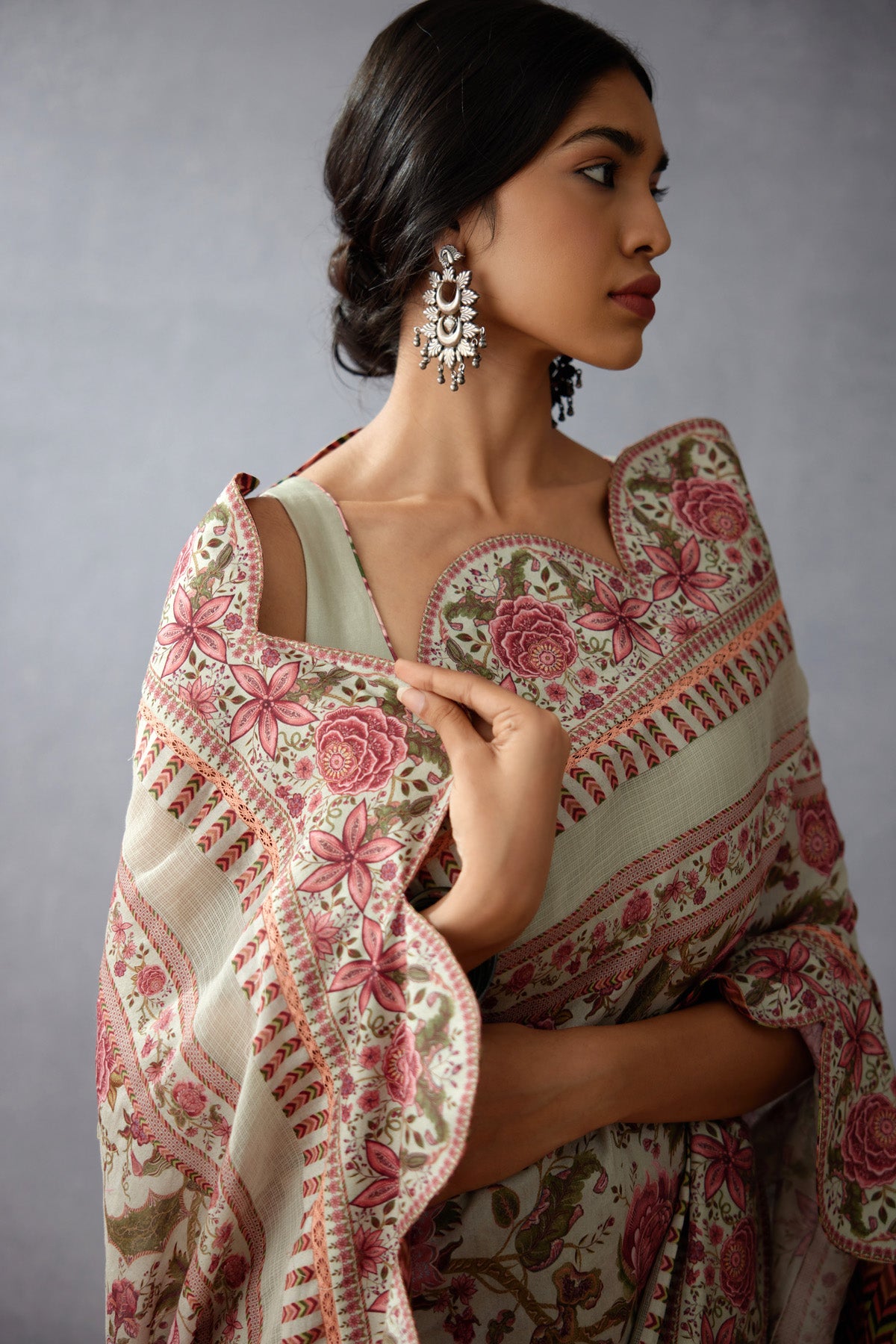 Jaituni Vanida Saree