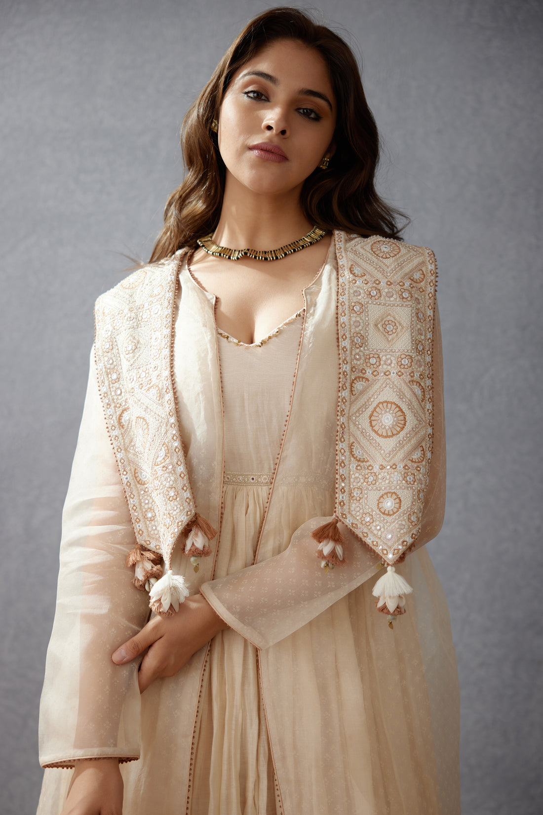 Mogra Koshi Balochi Cape Set