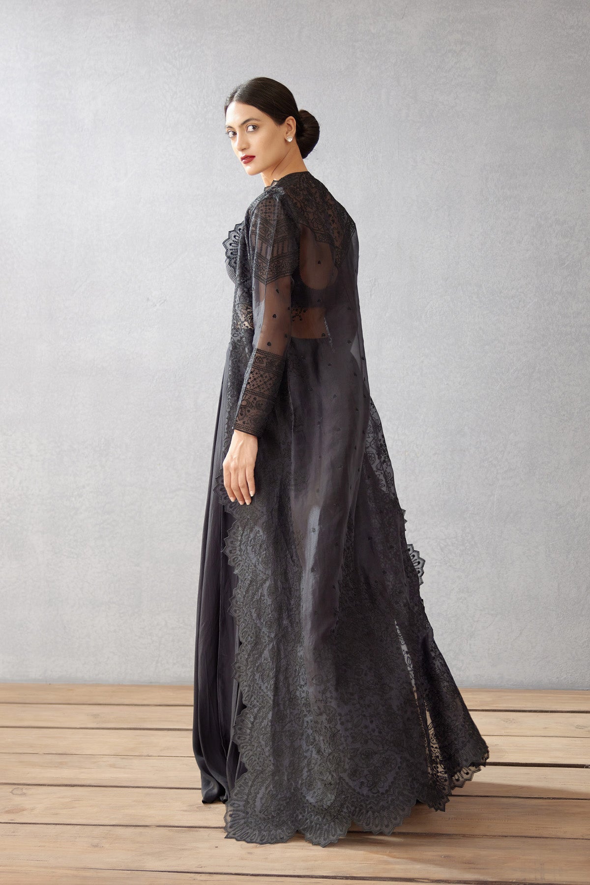 Gulghast Daavya Cape