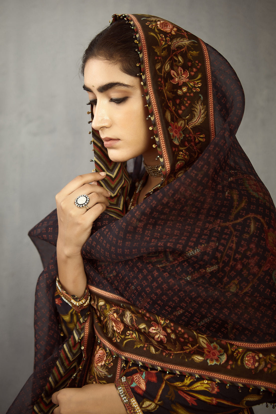 Nisha Mastani Odhni
