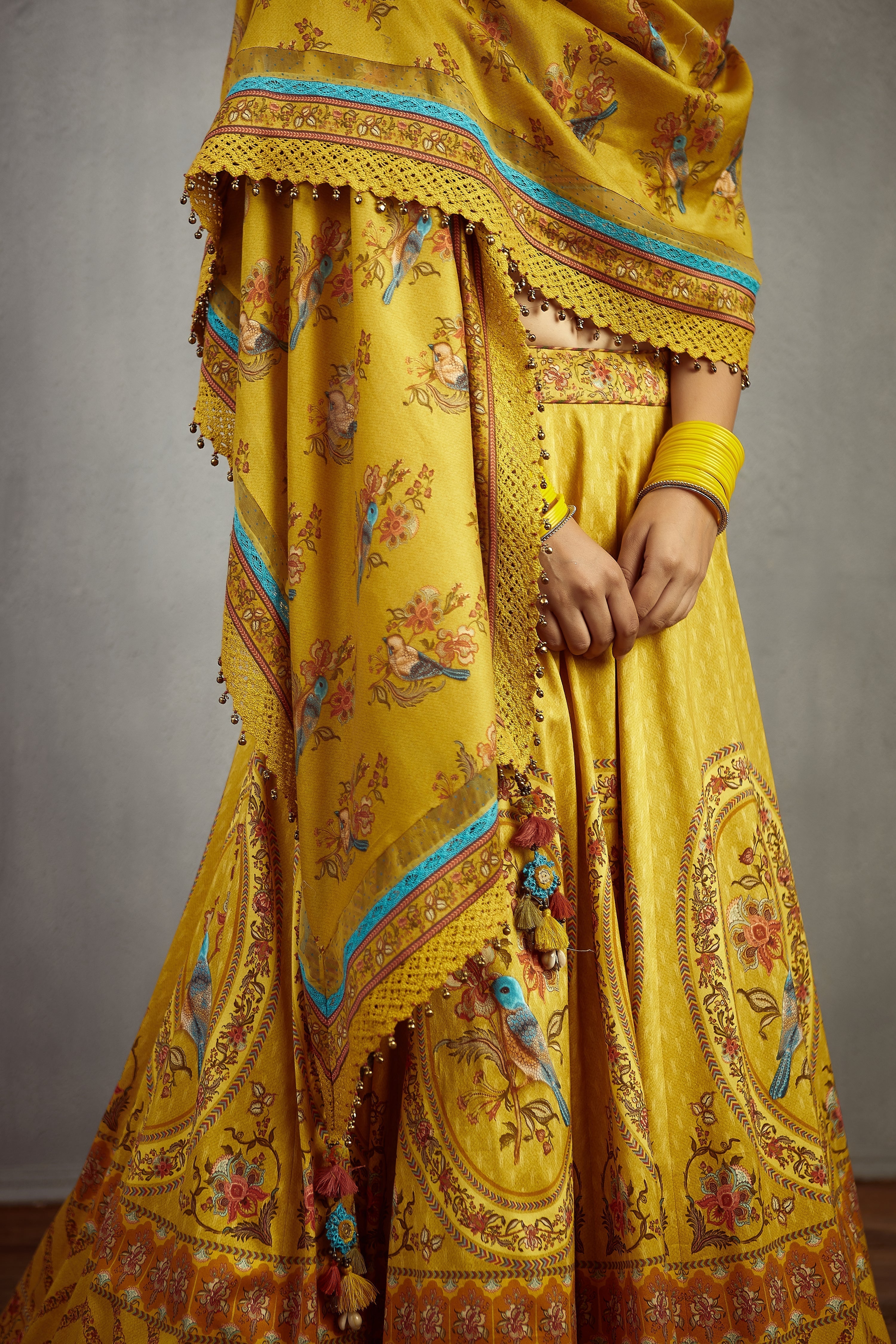 Sunehra Padmini Odhni