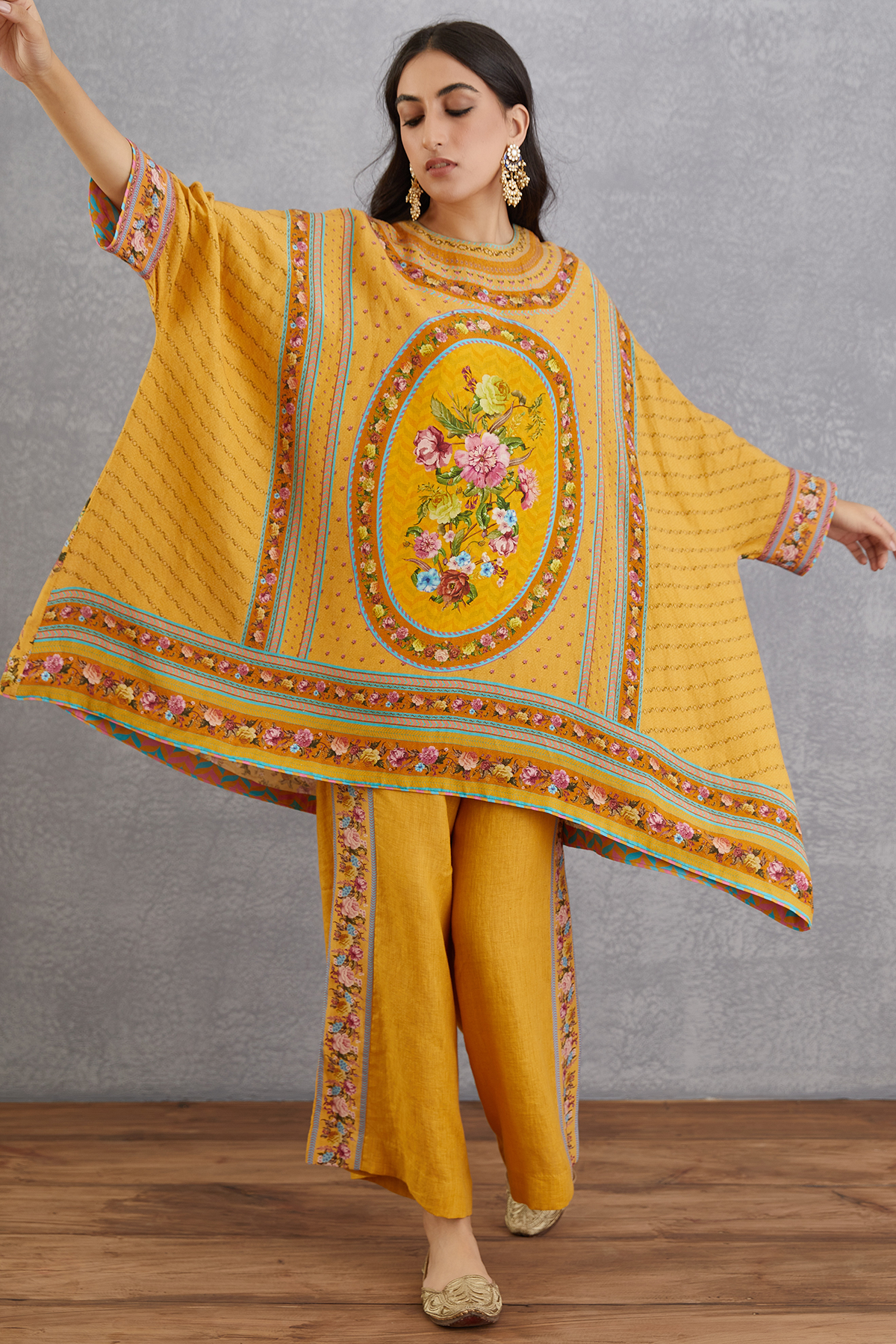 Sunehra Zooni Kaftan Set