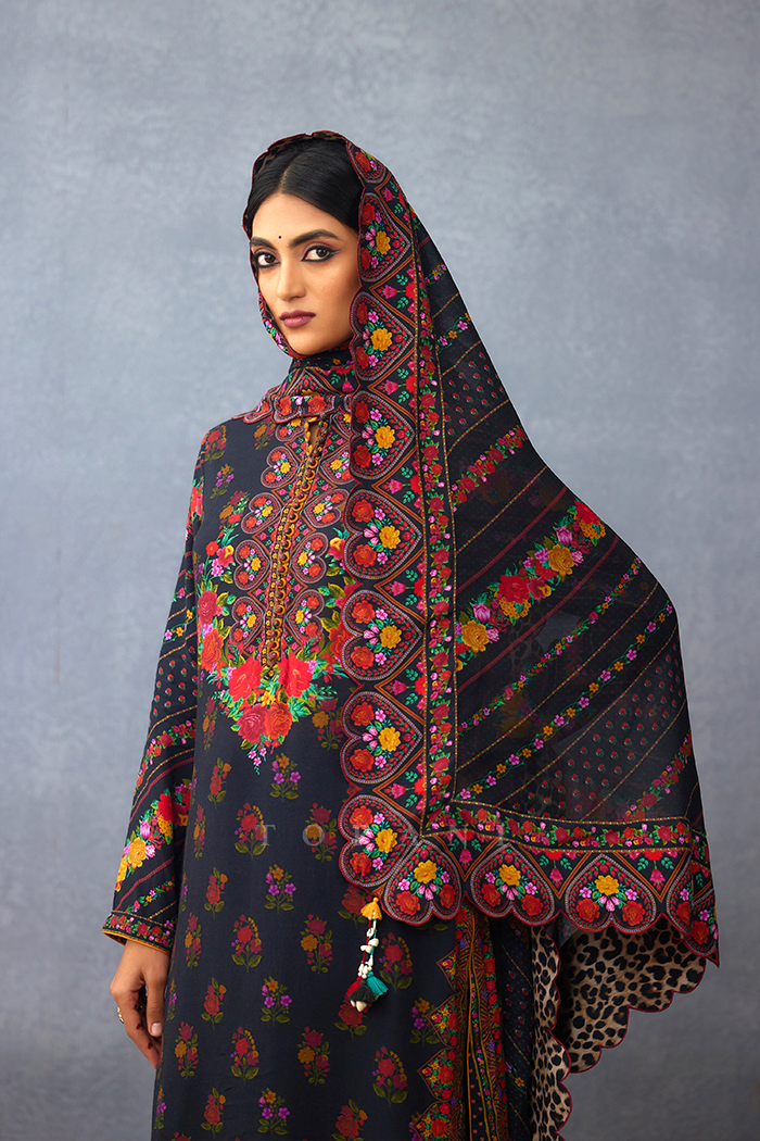 Dil Shaad Zainab Odhni