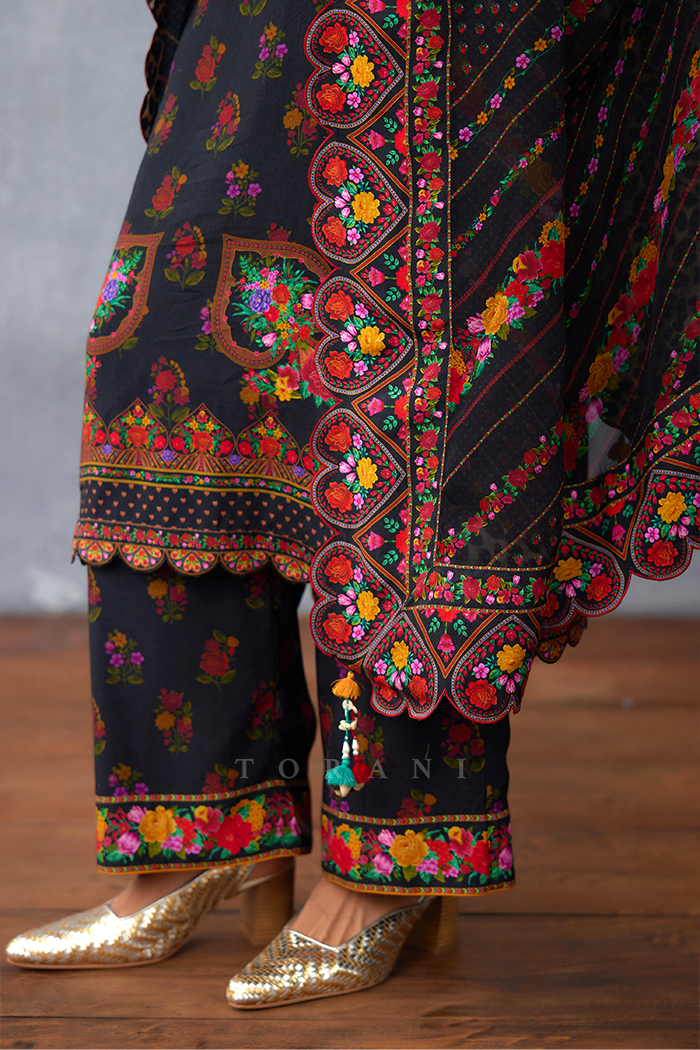 Dil Shaad Zainab Odhni