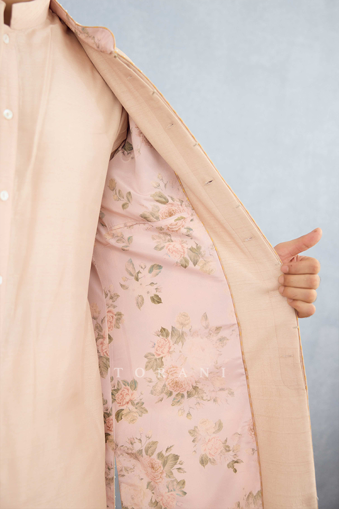 Noore Mashuk Sherwani