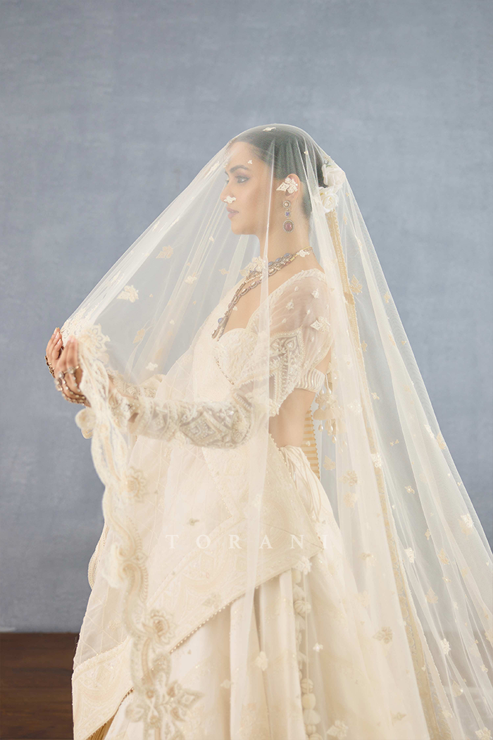 Maahe Saahiba Veil Odhni