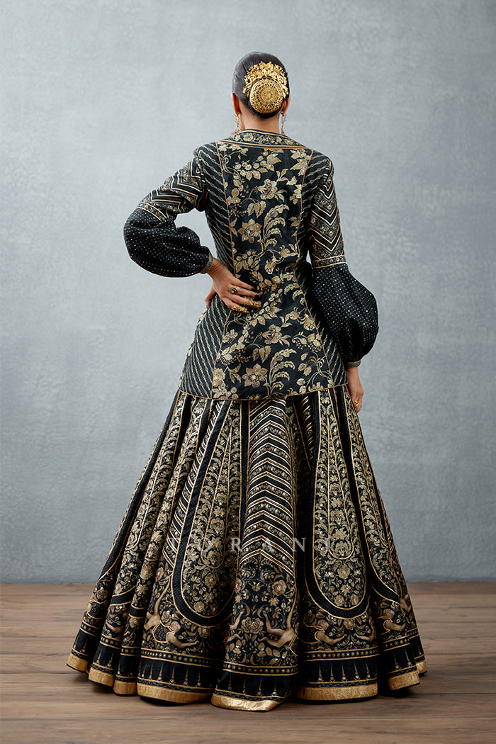 Gulghast Parvaneh Lehenga Set