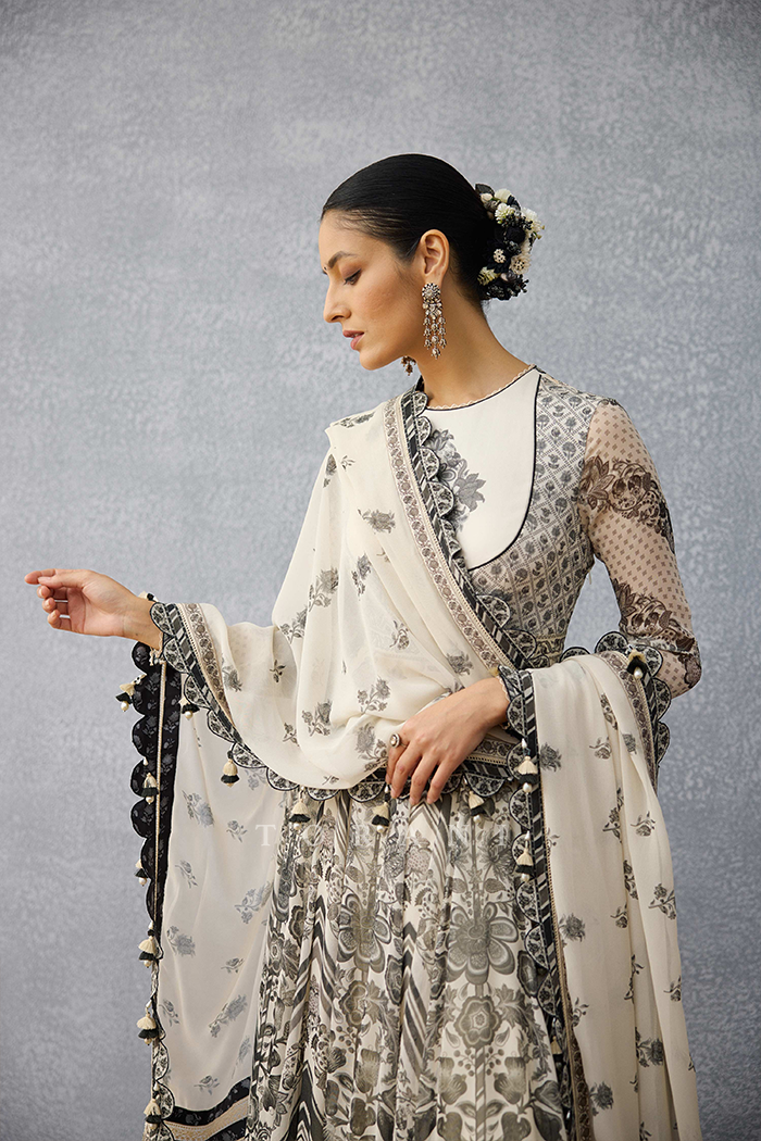 Kalamkari Naynaa Odhni