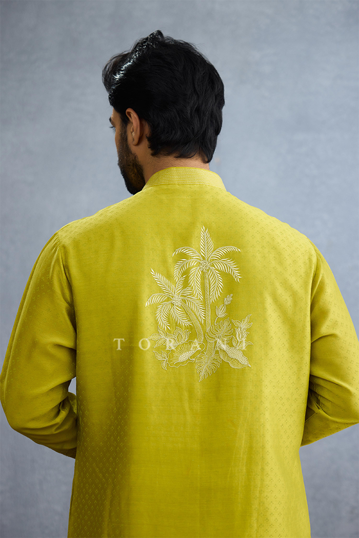 Khas Aayez Kurta Set