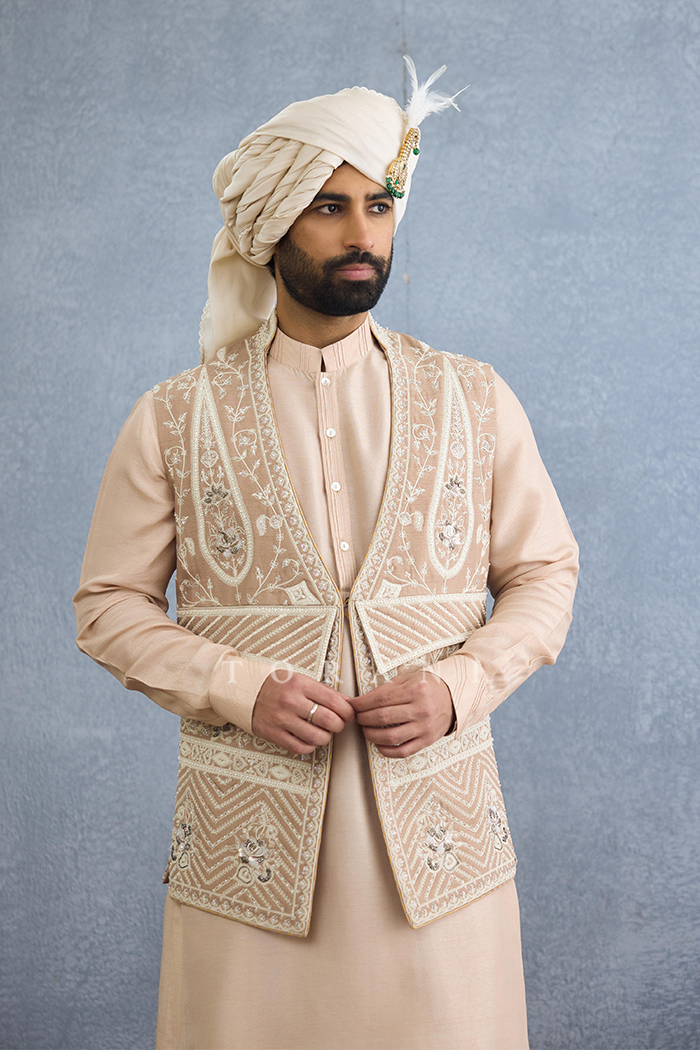 Noore Ratul Dhoti Set