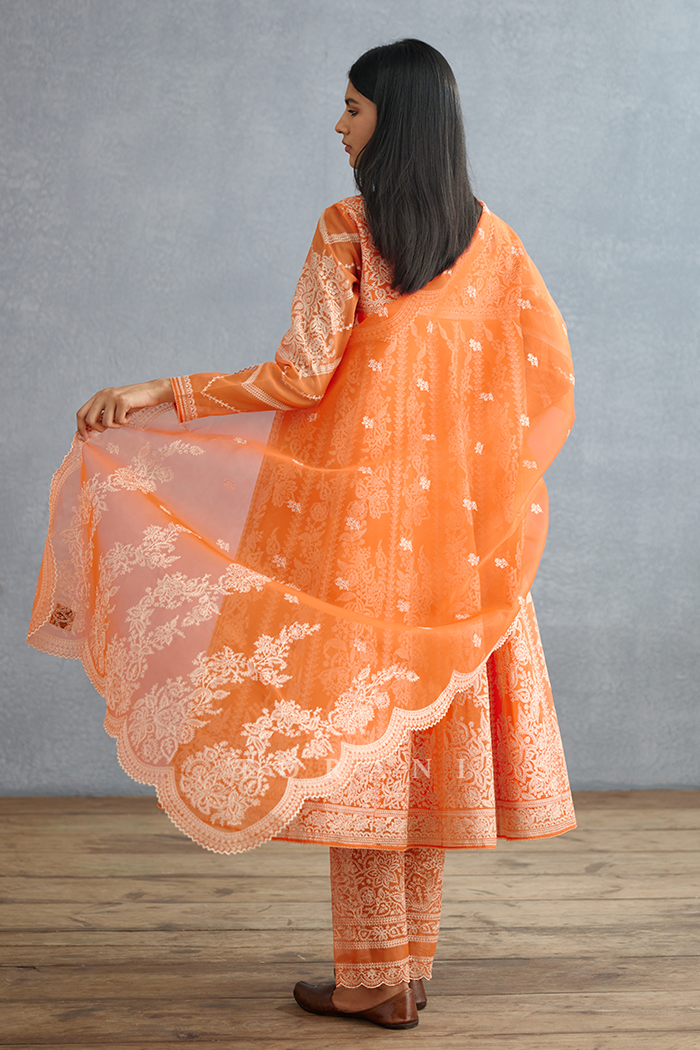 Santree Kalidaar Paavni Kurta Set