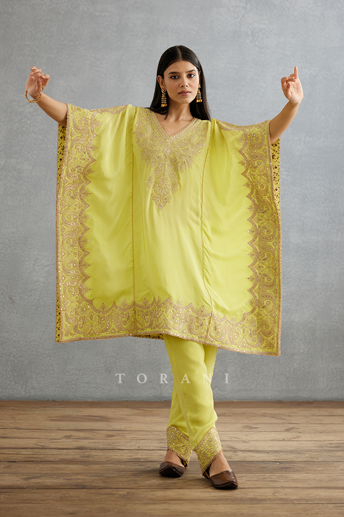 Gul-Mina Aaira Kaftan Set