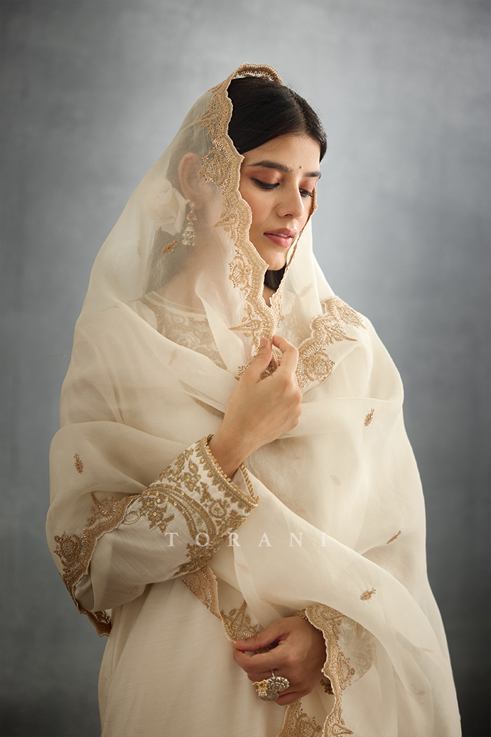 Gul-Bano Pushti Kurta Set