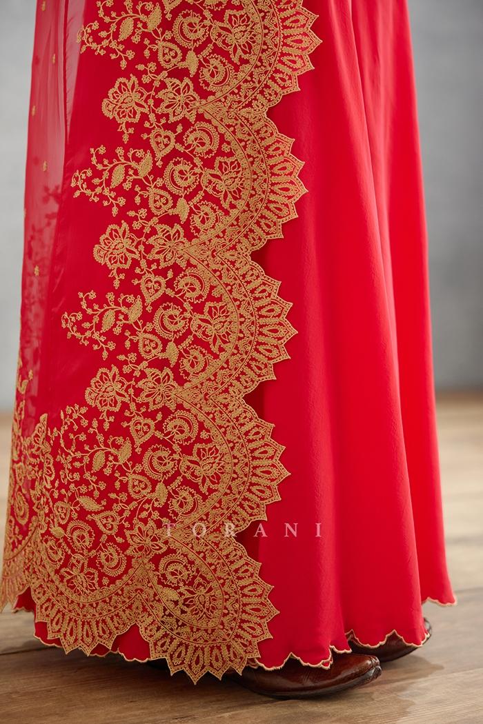 Gul-Kand Daavya Cape