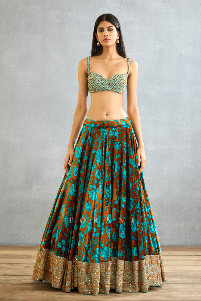 Kanakambari Nimah Lehenga Set