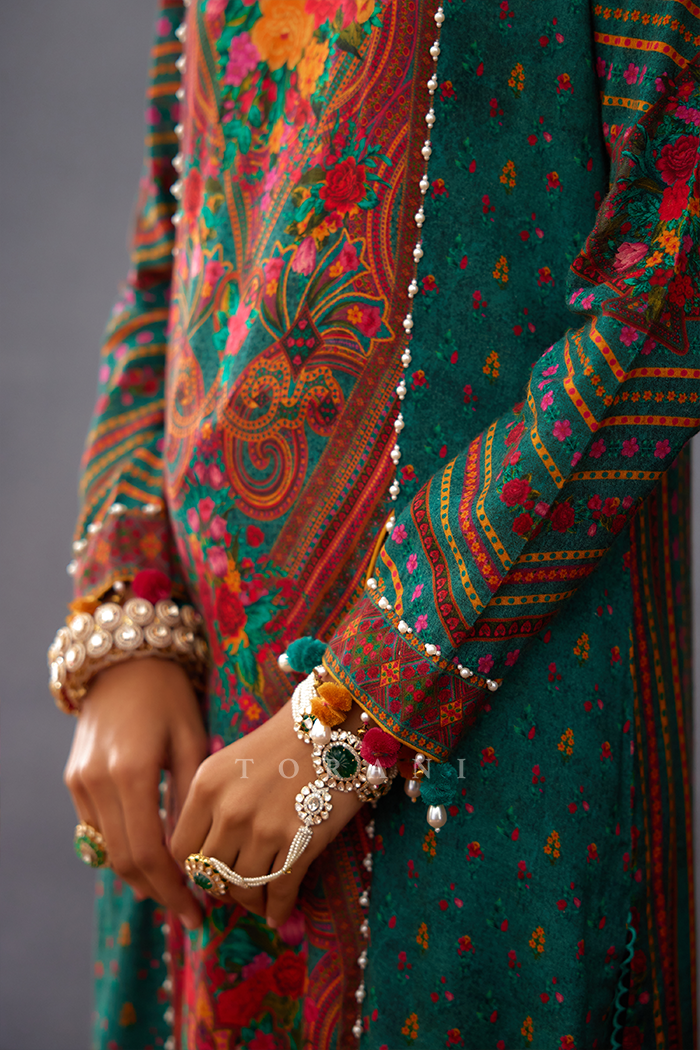 Dil Nawaz Areeba Kurta Set