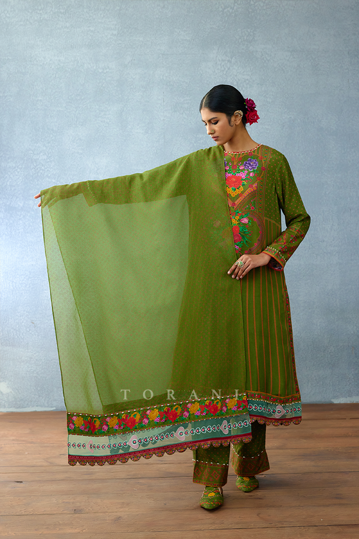 Dil Saaz Fareha Kurta Set