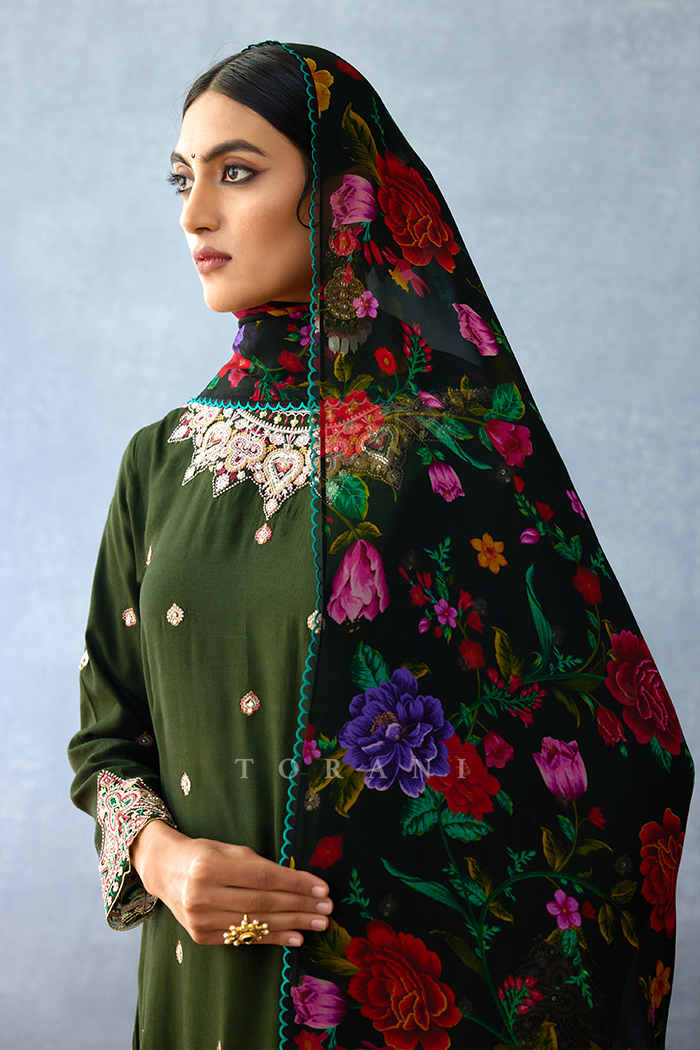 Dil Shadaab Urvi Kurta Set