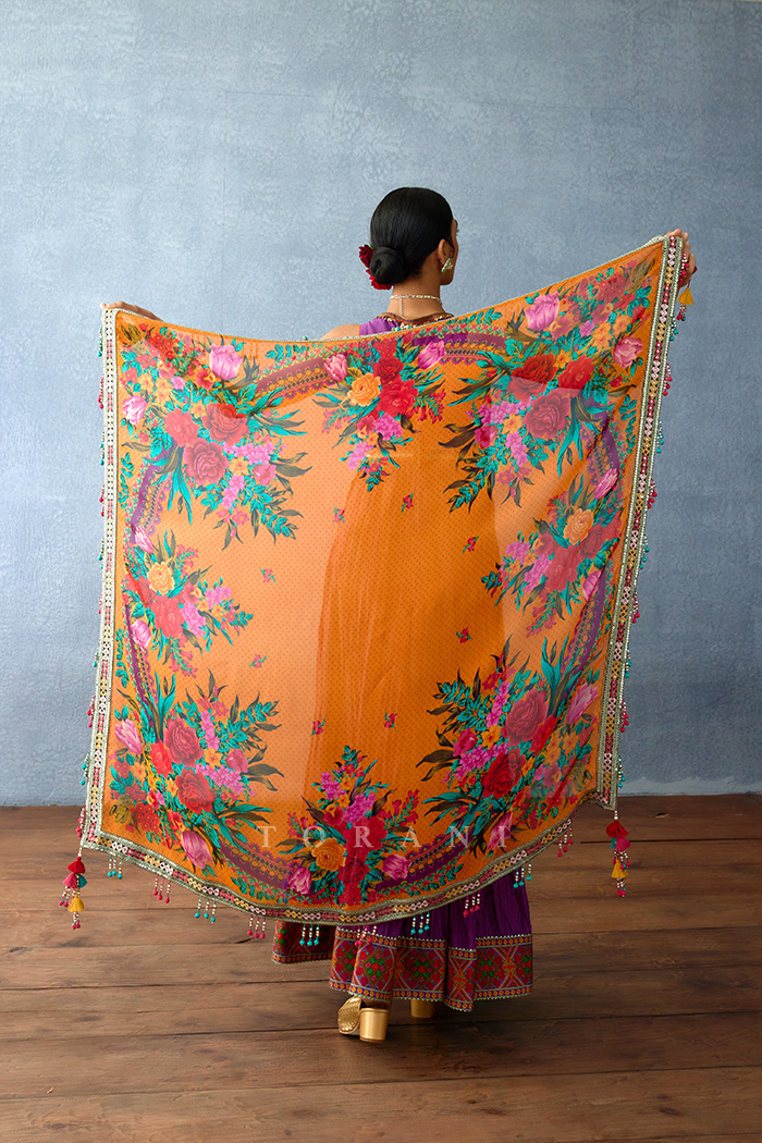 Dil Seher Wael Scarf