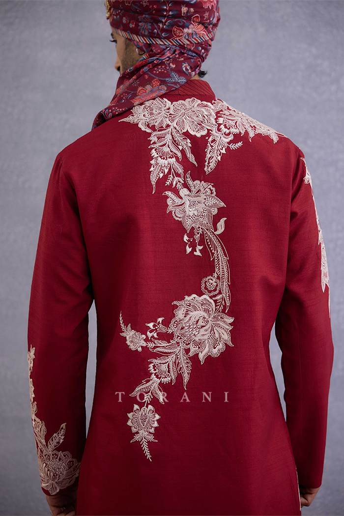 Qarmazi Parthik Kurta Set