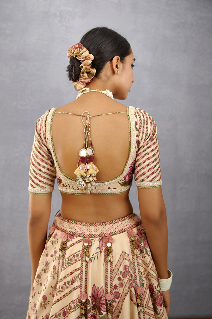 Kasturi Waheeda Lehenga Set