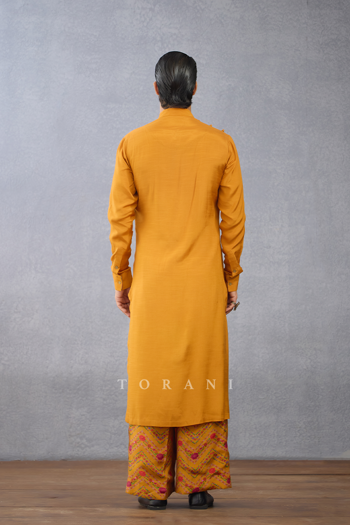 Dil Seher Fardin Sherwani Set