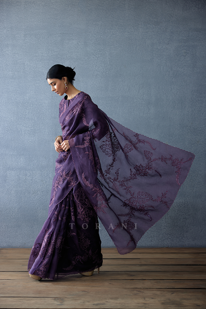 Neel Kamal Pankhuri Saree