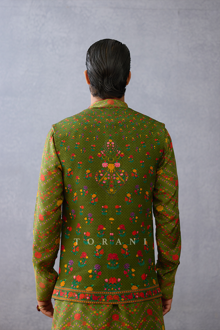 Dil Saaz Iraj Dhoti Set