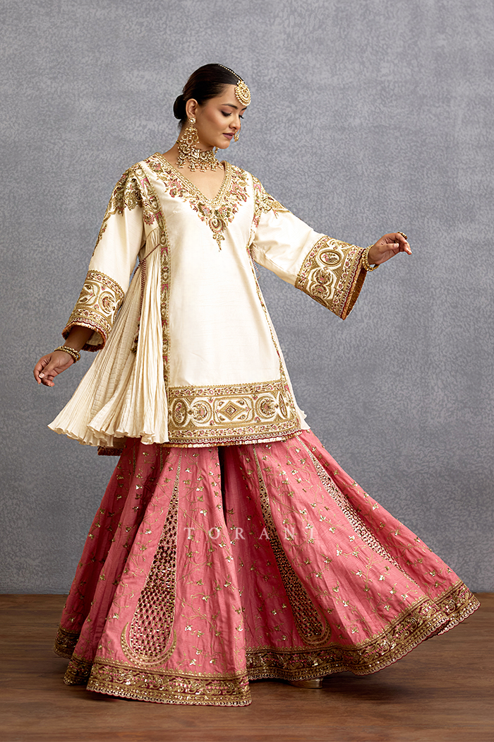 Maahe Mahtabe Insiyah Sharara Set