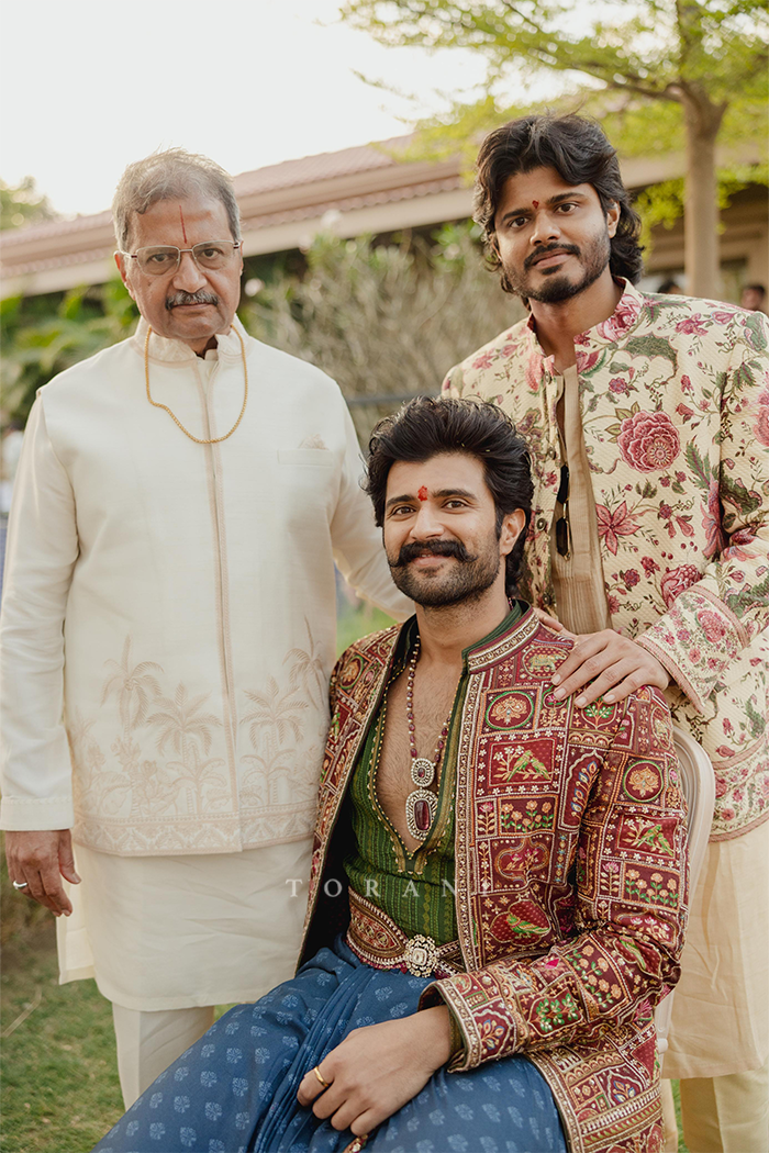 Vijay Deverakonda in our Deccan Maharaja Veshti Set