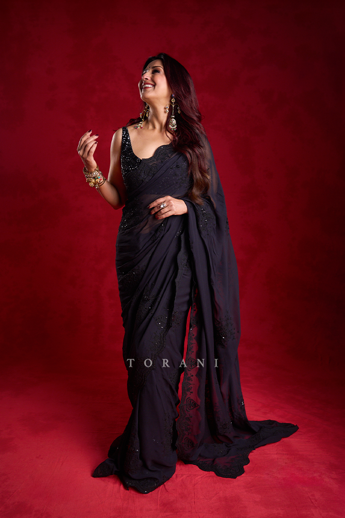 Sonali Bendre in our Bhadra Guncha Saree Set