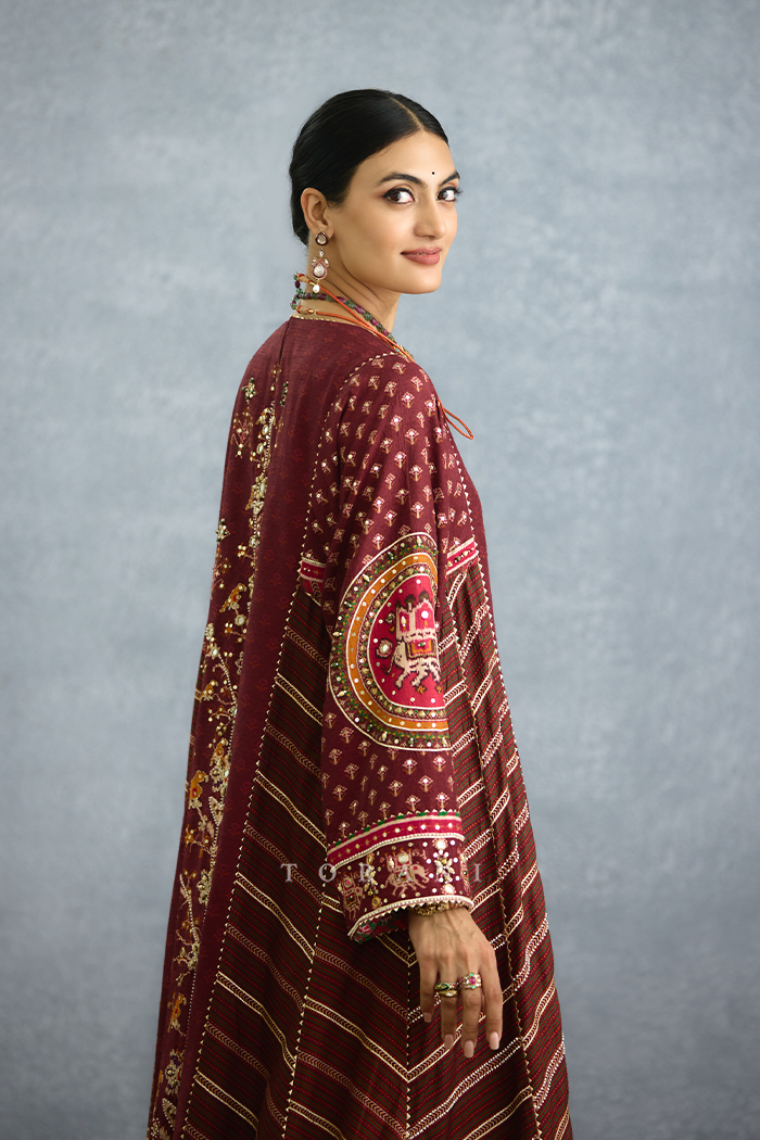 Surkhi Tisya Kurta Set