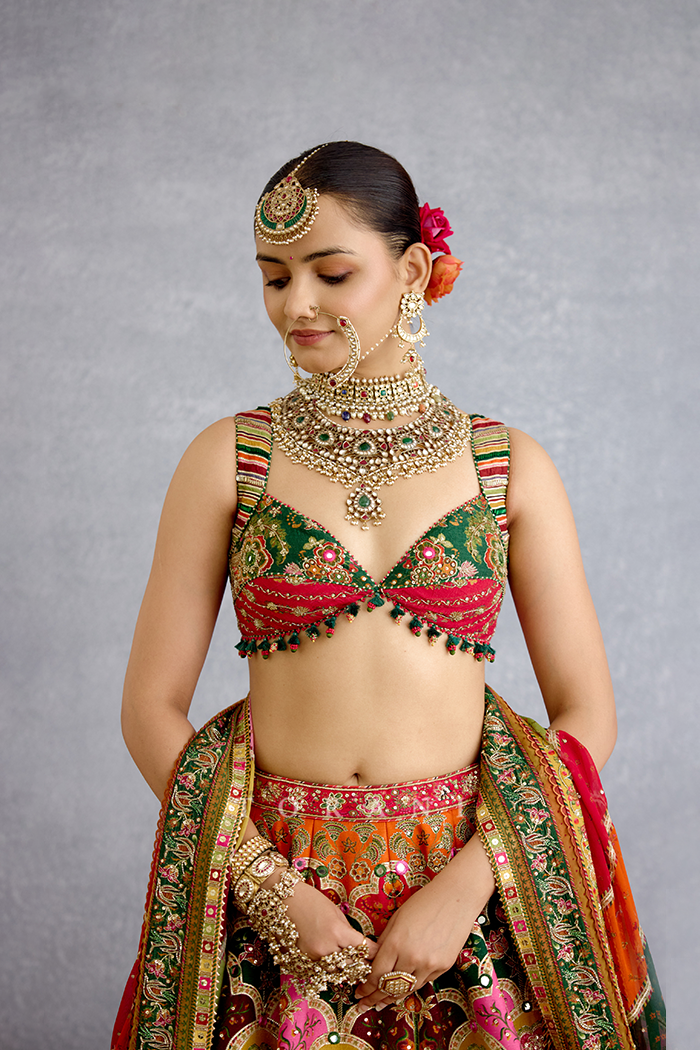 Chitrangi Aarini Lehenga Set