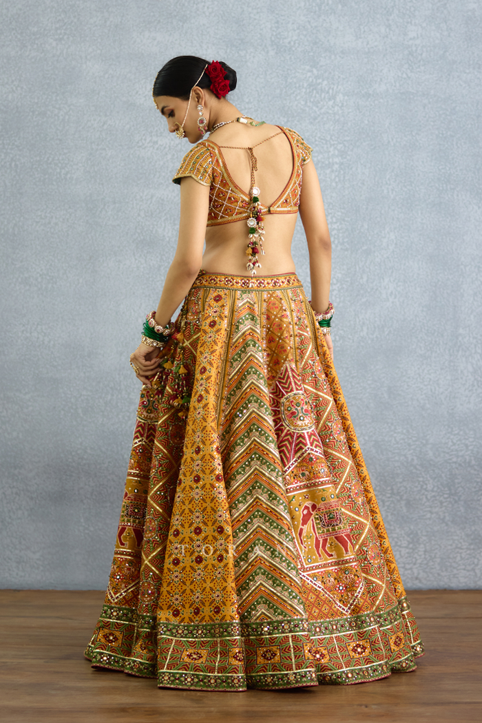 Kanak Dil Meher Iksha Lehenga Set