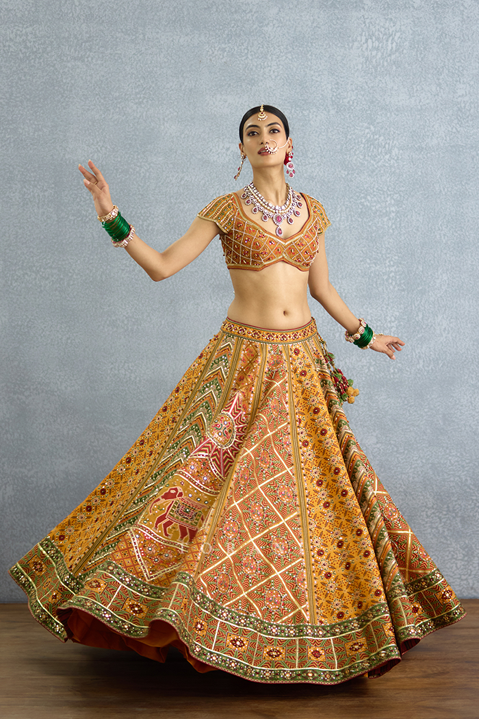 Kanak Dil Meher Iksha Lehenga Set
