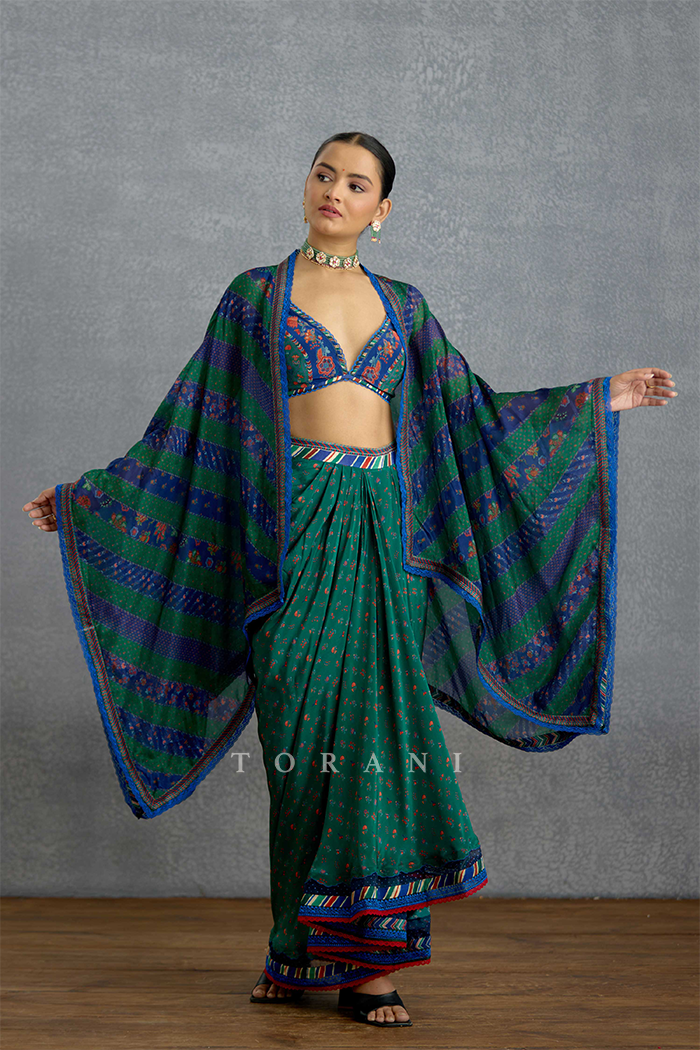 Mayurakshi Neelrang Cape Set