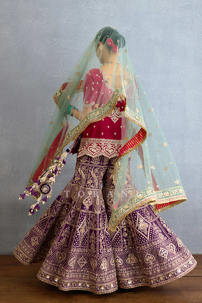 Neer-Kashish Manmayi Odhni