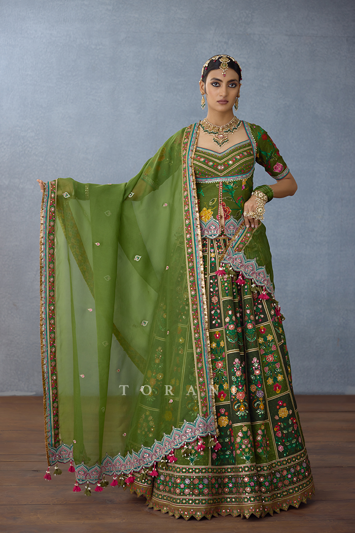 Dil Saaz Avora Odhni