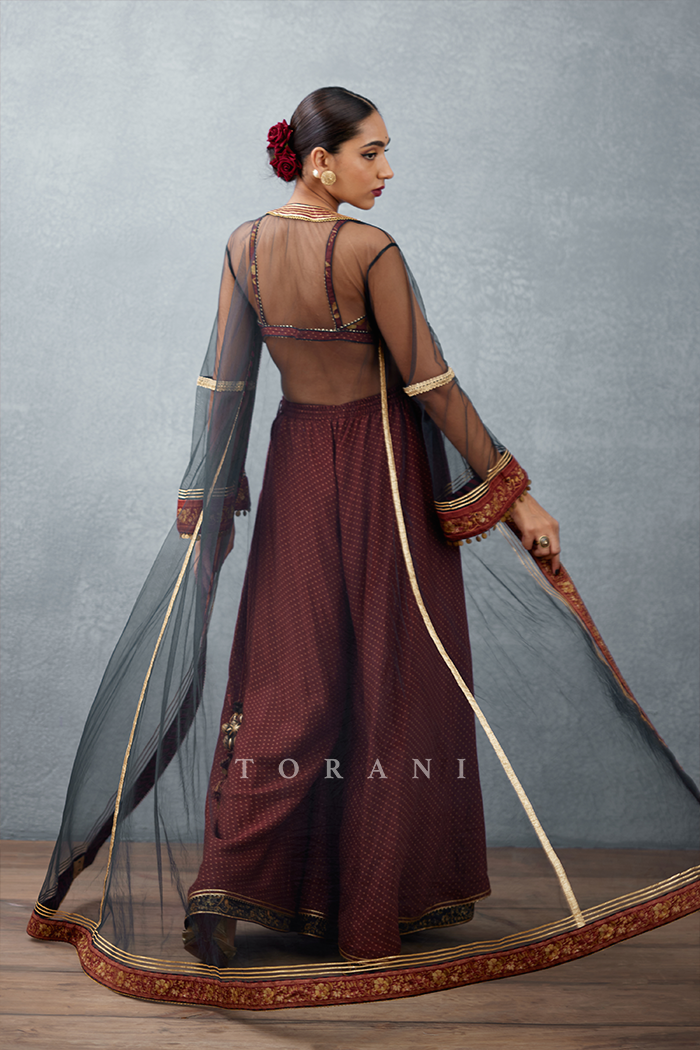 Gulghast Fatima Farhat Cape Set