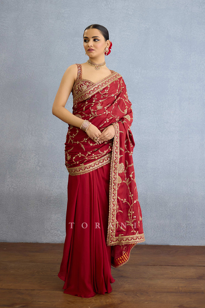 Surkh Lasya Saree